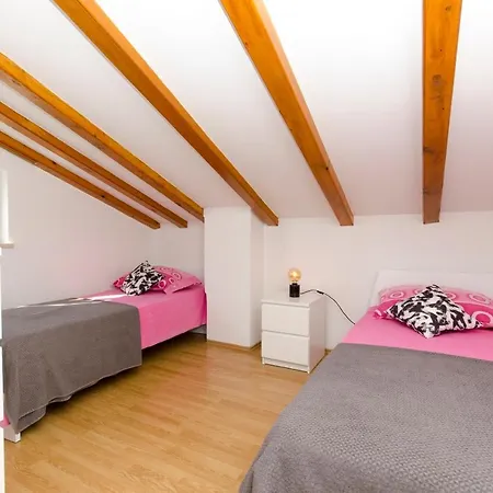 House Ratac Bol