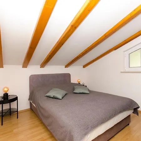 Nyaraló House Ratac *